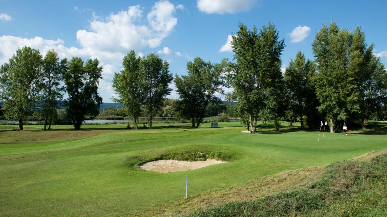 Apartman Greenbay Golf Trenčín Εξωτερικό φωτογραφία